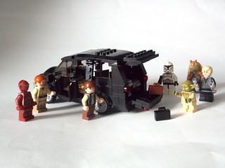 LEGO Minifigure scale Car - 7-wide SUV - seats 7 minifigs 6