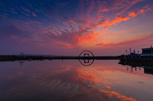 reflection sunrise canon harbor hsinchu burningsky 新竹 南寮 6d 日出 倒影 火燒雲 ef1635mmf4lisusm