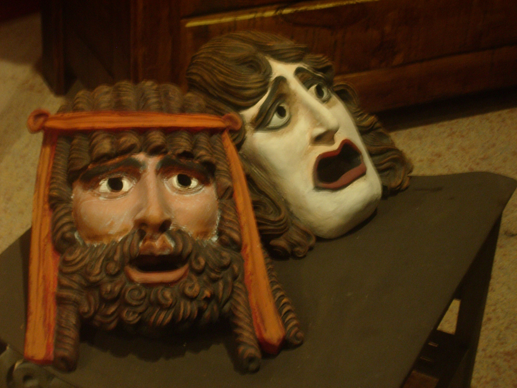 Reproducción de máscaras de teatro clásico. Autor, Javier Marzal