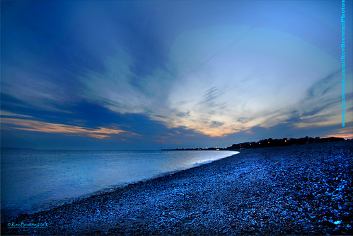 sunset sea beach water clouds dusk pebbles hampshire solent gathering bluehour gosport blinkagain apertunity