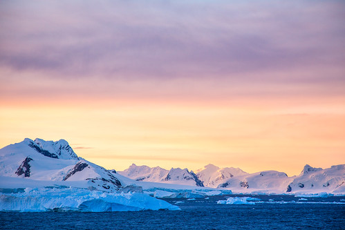sunset antarctica antarcticpeninsula nekoharbor quarkexpeditions 122513