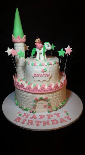 Baby Princess Castle Cake by Mer Gondraneos of What’s In The Box