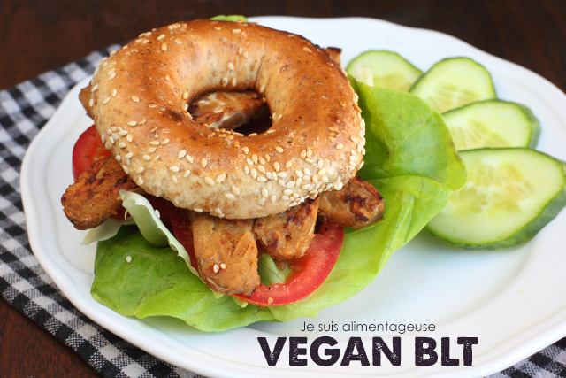 Need a fresh and filling sandwich for lunch? Make yourself a vegan BLT =) | alimentageuse.com | #lunch #vegan #tempeh