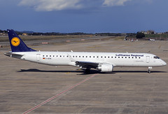 Lufthansa Regional ERJ-190-200LR D-AEBL GRO 30/01/2015