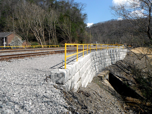 bridge limestone railwaybridge publish pcsystem redirock fostersupply railroadapplication ldhenergyrailroad case143