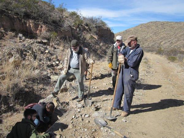 Jan 2014 volunteer trail workday - Culvert work