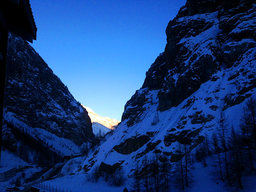 snow france mountains alps sunrise la vacances apartments pierre val disere daille