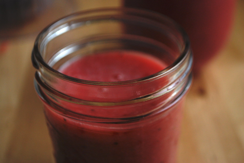 strawberry watermelon smoothie in a jar