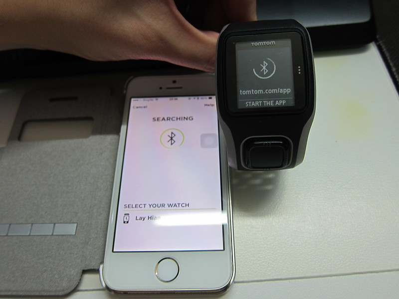 TomTom Multi-Sport GPS Watch - Pairing With iPhone 5s