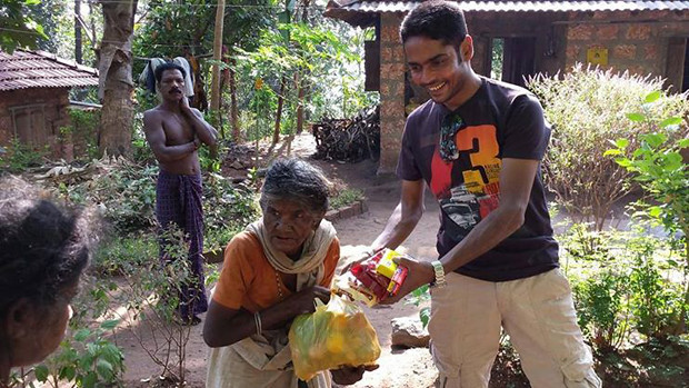 Dr Shanavas during his visit to various tribal colonies in the state. (Courtesy: boolokam.com)