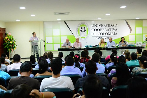 ucc serpa estudiantes conversatorio universidadcooperativadecolombia sedesantamarta reflexionesporlapaz horacioserpauribe