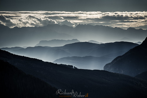 As the crow flies.. by Rizzoweb