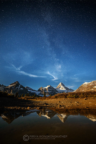 mountain canada reflection night star britishcolumbia peak mount assiniboine milkyway canadianrockies