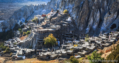 travel autumn nepal panorama cliff color beautiful horizontal trek asia village outdoor scenic remote annapurnacircuit annapurna gandaki annapurnaconservationarea marsyangdivalley bhraka marshyangdivalley