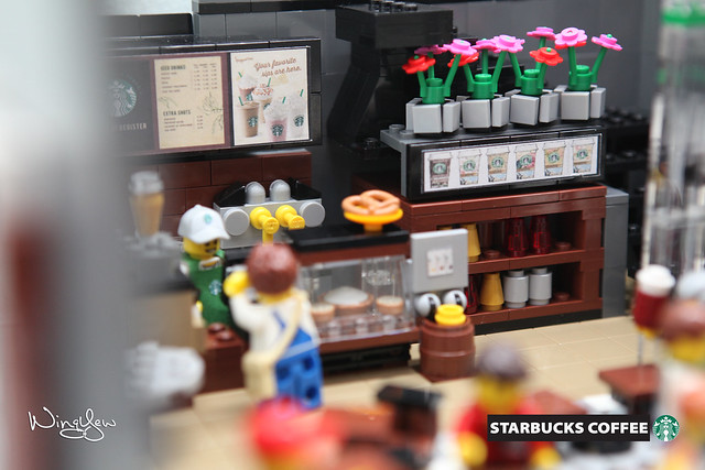 Lego MOC Starbucks Cafe (13)