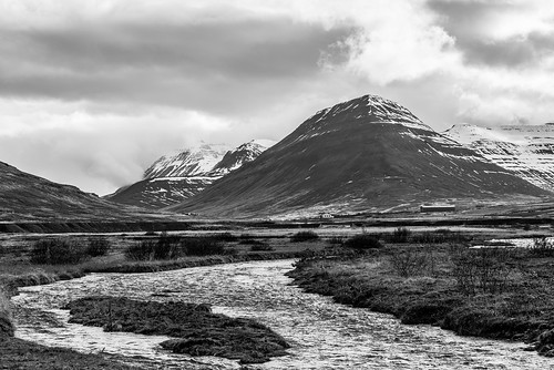 white mountain black landscape island iceland nikon berge landschaft weiss schwarz d800