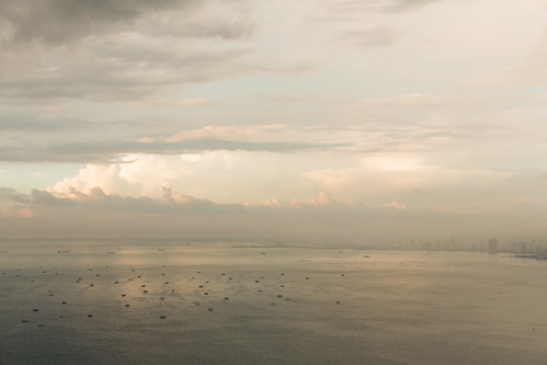 november sunset sky cloud landscape iso100 fishing cityscape philippines selected manila manilabay f40 2013 0ev ef50mmf12lusm ¹⁄₆₄₀secatf40 ••••