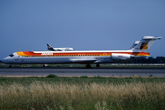 Iberia MD-88 EC-FGM BCN 22/07/2000