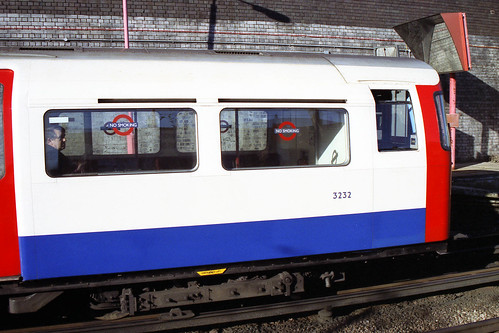 London Underground - Bakerloo Line - 1972 Mk2 stock at Kensal Green