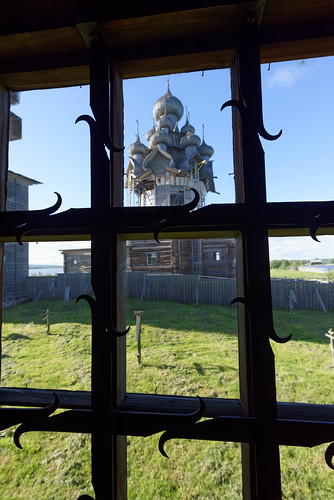 wood church window nikon tour russia karelia kizhi d810