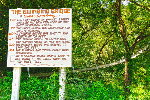 bridge sign iowa louisacounty loversleapbridge theswingingbridge columbusjunctionia