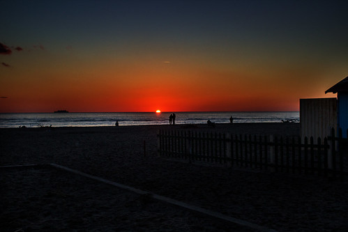 sunset sea color canon sand tramonto mare redsky toscana spiaggia carrara marinadicarrara canonef28 peopleandpaths canoneos600d