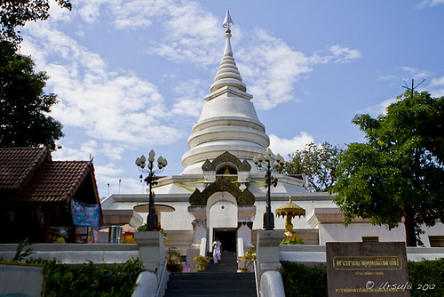 thailand temple buddhist buddhism wat chiangsaen chaingrai ประเทศไทย เชียงราย earthasia totallythailand เชียงแสน จังหวัดเชียงราย watphrathatphangao phrabharommathatbuddhanamitchedi