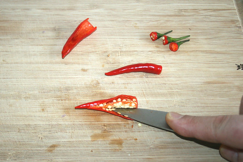 14 - Chilis entkernen / Decore chilis