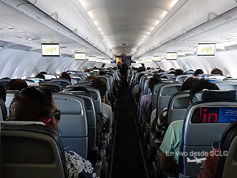 LATAM Airlines A320 interior LAN (RD)