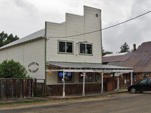 idahocity idaho roadtrip smalltown miningtown history building architecture harleyspubspirits bar pub