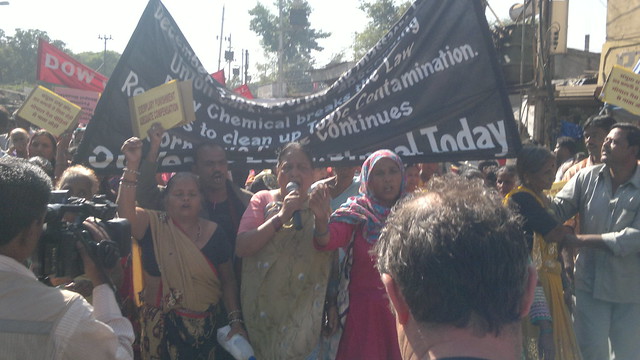 Women Bhopal gas victims led by Ms Rashida Bee (holding mike in hand) raising slogans in the rally on the 30th anniversary of the tragedy. [Photo by Nabeel Bari ]