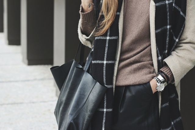 light brown sweater | Pavlina Jagrova | Bloglovin'