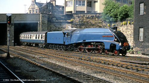 train railway steam passenger a4 britishrail westyorkshire huddersfield lner 462 gresley 4498 sirnigelgresley theclitheronian