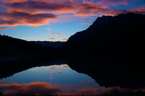 montagne sunrise lac