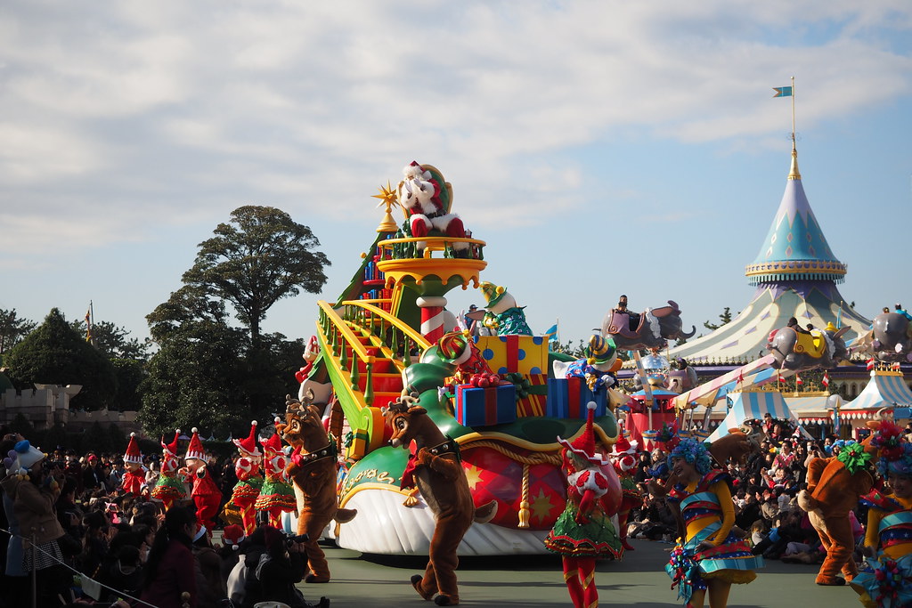 Tokyo Disney Christmas Parade