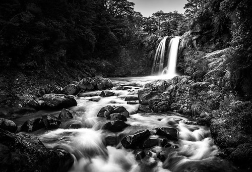 light newzealand sky waterfall tongarironationalpark ruapehu tawhaifalls tawhai