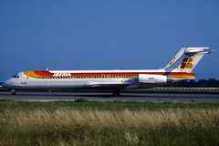 Iberia MD-87 EC-EXG BCN 31/07/2000