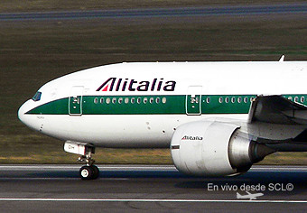 Alitalia B777-200ER (1) (E.Moura)
