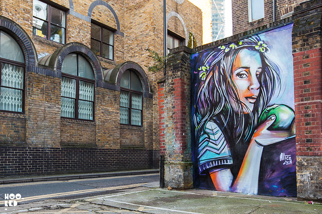 Alice Pasquini, Street Art Mural in Shoreditch, London. Photo ©Hookedblog / Mark Rigney.