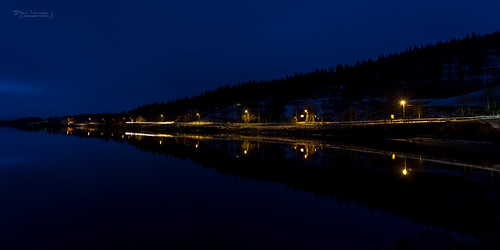 blue lake reflection norway traffic lighttrails bluehour refleksjon innsjø lierne sandvika nordtrøndelag trøndelag nordli laksjøen