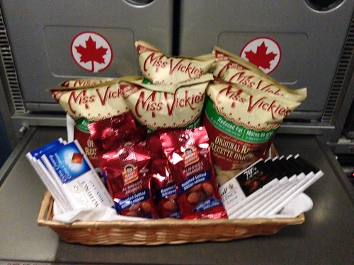 canada chocolate snack businessclass aircanada 加拿大 巧克力 商務艙 加拿大航空 ac195