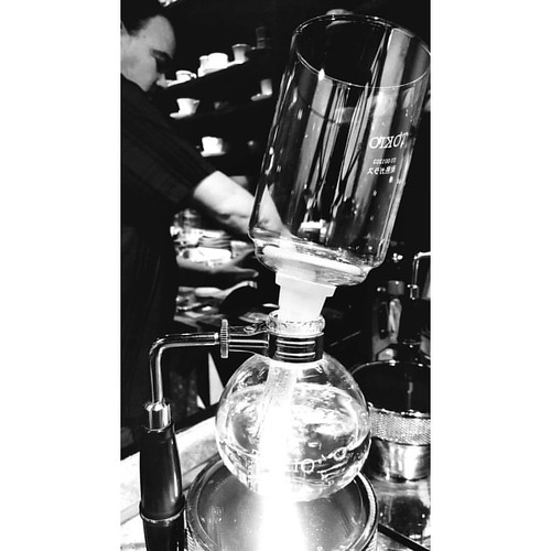It's warm out there, but you can still come in and have a siphon coffee for your inner cool. #caffedbolla #singleorigin #siphoncoffee #slc #coffee #roaster #coffeeroaster