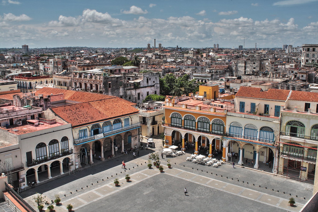 Vista de la Plaza de Armas en La Habana