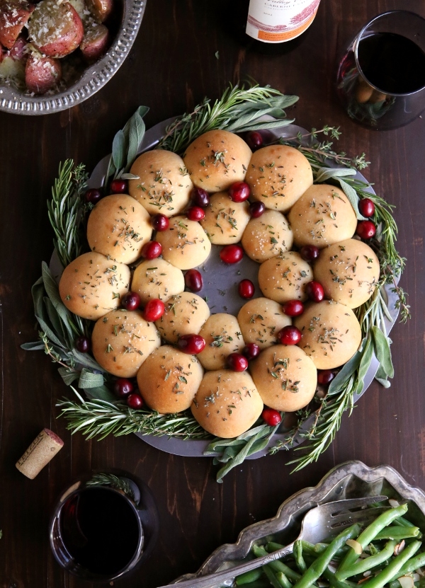 Herb Dinner Roll Wreath - a perfect holiday centerpiece! From completelydelicious.com