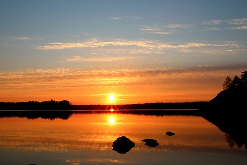 sky cloud sun lake sol water sunrise canon eos is sweden outdoor sverige stm scandinavia linköping sjö moln östergötland vårdnäs f3556 70d efs18135mm canoneos70d canon70d canonefs18135