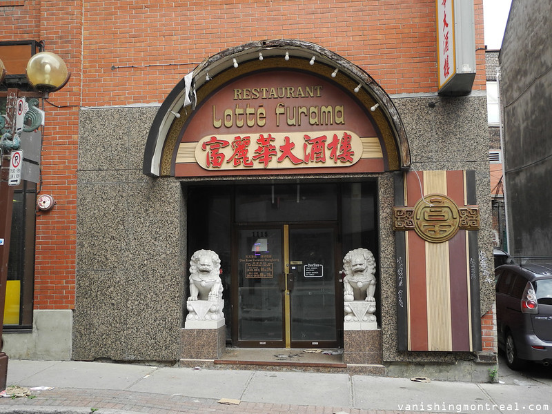 Door / Entrance Clark street in Chinatown 4
