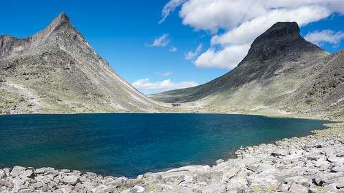 lake mountains norway landscape norge hiking dovre nor vann fjell landskap lesja fottur oppland