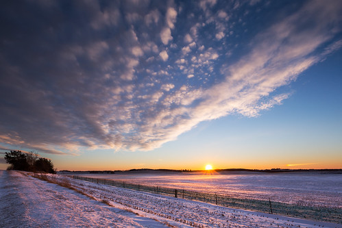 winter sunset snow field wisconsin clouds farm farmland deerfield tiltshift danecounty