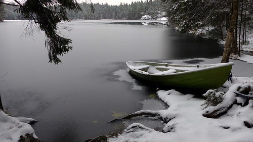 november winter lake snow forest finland landscape geotagged u fin 2014 rowingboat uusimaa siuntio kimpari metsäkulma 201411 geo:lat=6026412302 geo:lon=2430786453 20141122