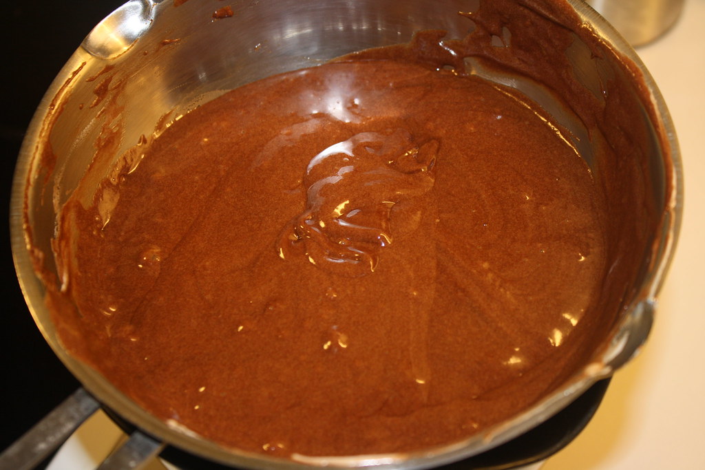 Chokolademousse med nøddebund (14)